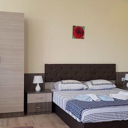 Brilliant Aparthotel Sozopol Exteriör bild