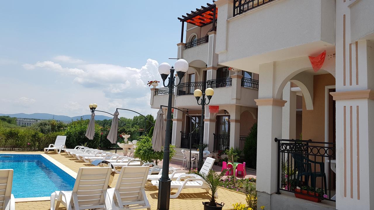Brilliant Aparthotel Sozopol Exteriör bild