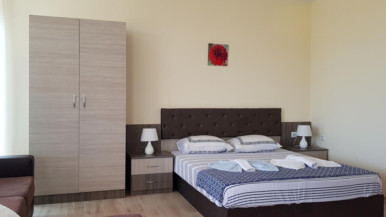 Brilliant Aparthotel Sozopol Exteriör bild